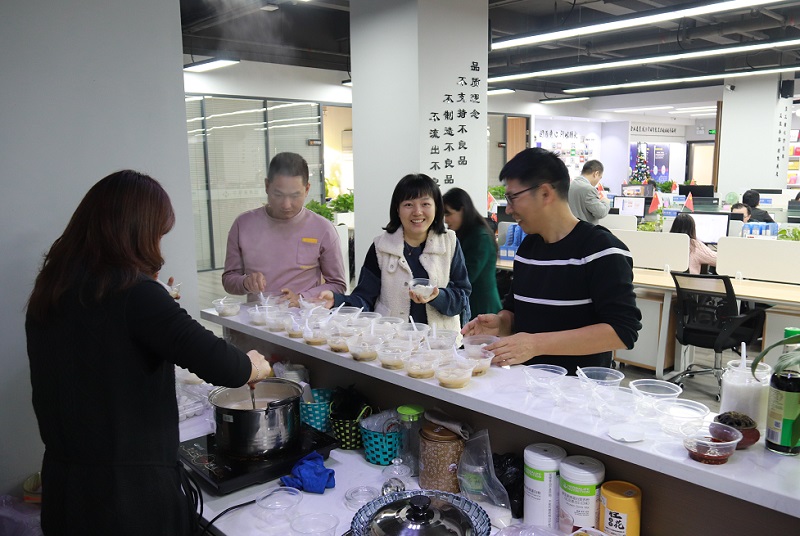 冬至湯圓餃子情，華邦瀛溫暖一家親